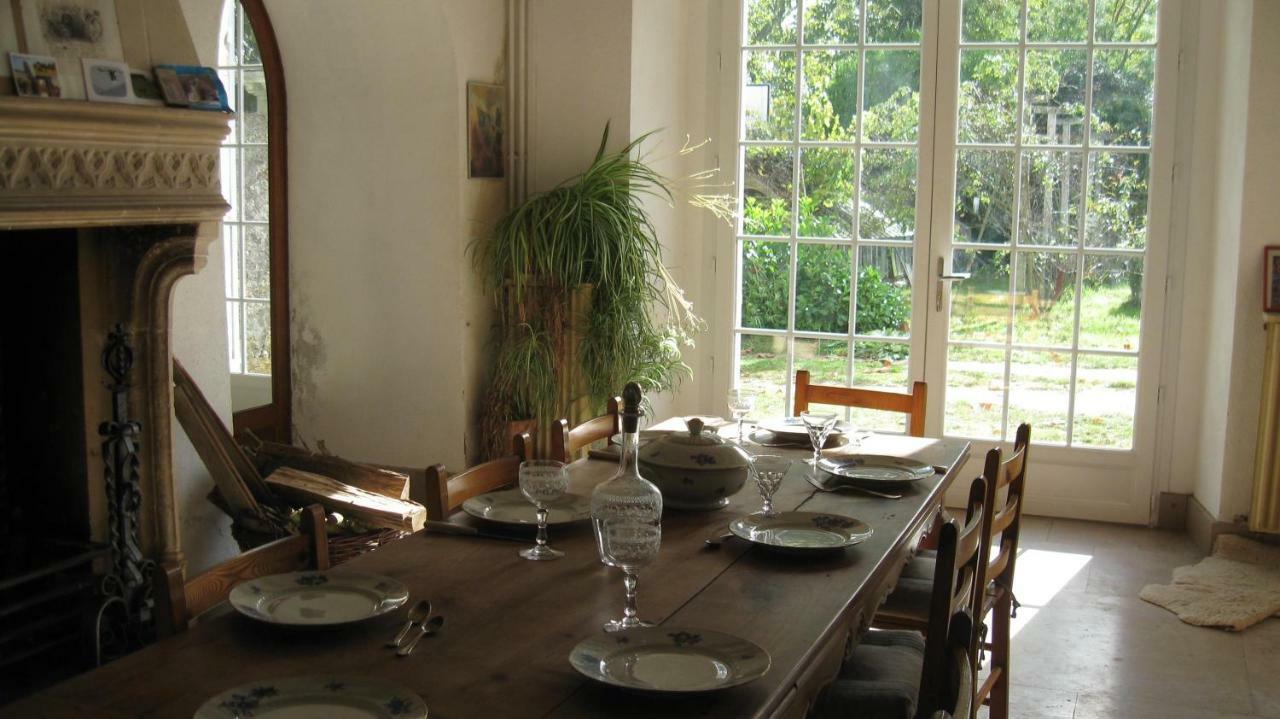 Le Petit Bois Acomodação com café da manhã Chateau-la-Valliere Exterior foto